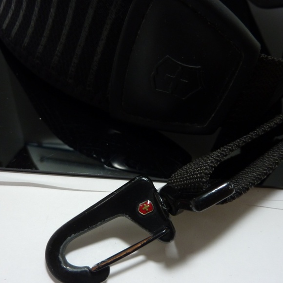 Swiss Army Shoulder Strap 43" Folio Messenger PADDED Replacement Strap Black - Picture 4 of 6
